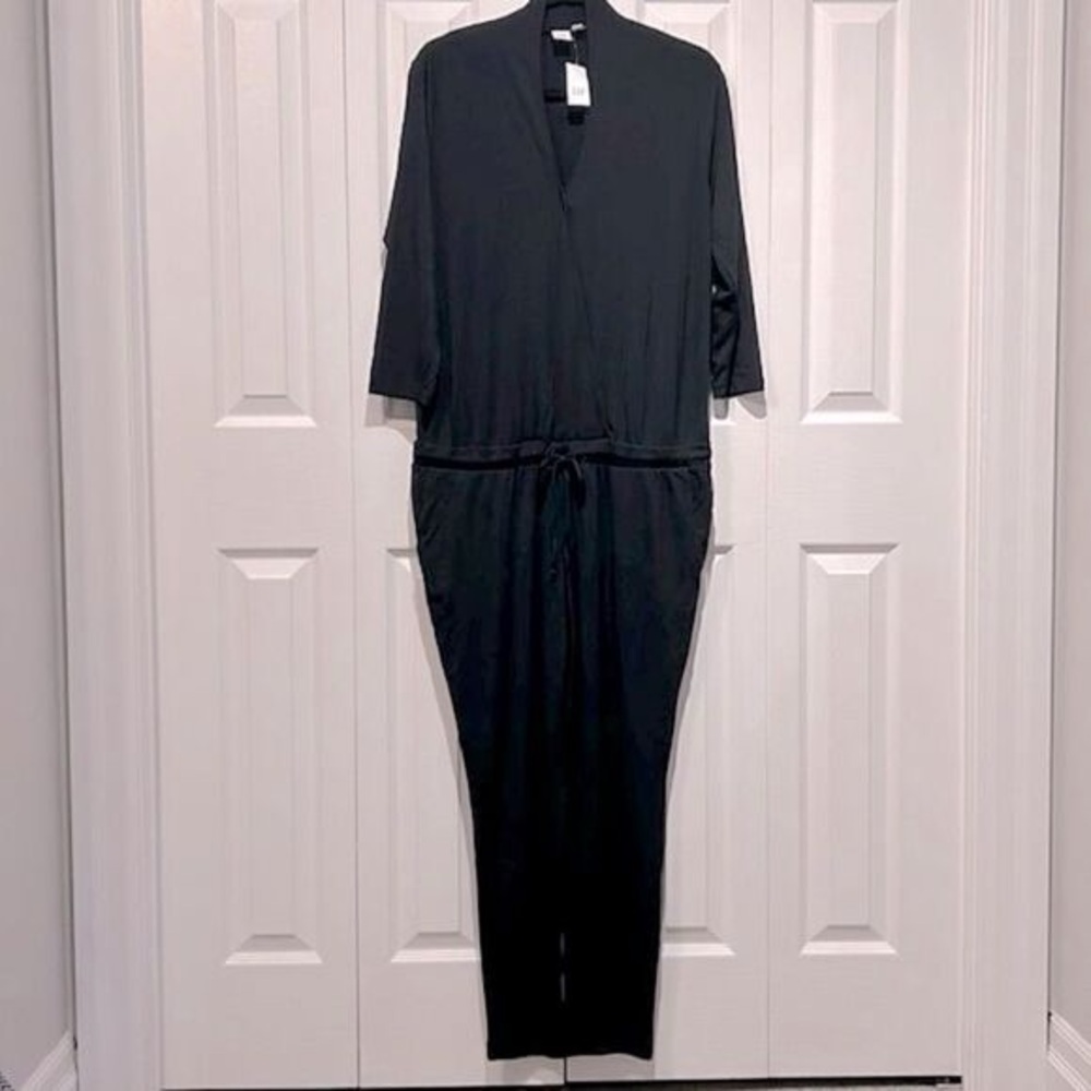 Gap Black Maternity Wrap 3 4 Sleeve Jumpsuit Size M NWT